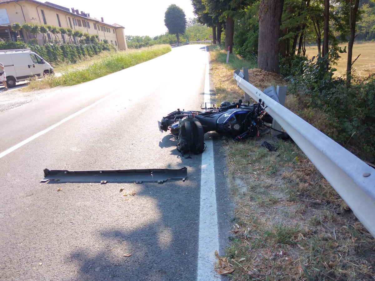 Incidente Sulla Stradale Per Chivasso Centauro Finisce In Ospedale