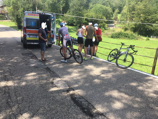 Perde Il Controllo Della Bici E Va A Sbattere Contro Guardrail ...