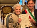 Una centenaria a Volpiano: Maria Raimondo festeggiata dal sindaco Panichelli