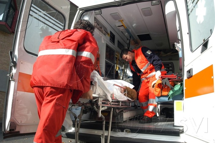 Tragedia a Nole: finisce fuori strada con l'auto, inutili i soccorsi (foto d'archivio)