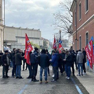 Manifestazione di sindacati e lavoratori Gurit