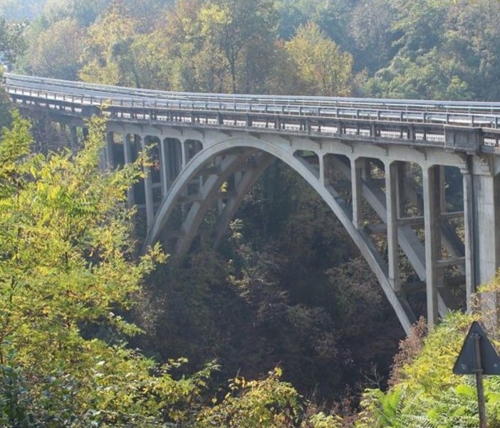 Sopralluogo del sottosegretario ai Trasporti Ferrante al ponte Preti di Strambinello