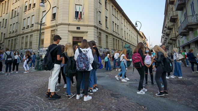 Scuola, in Piemonte si torna in classe l'11 settembre