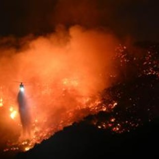 Incendi Los Angeles, il vento non si placa: 24 morti e emergenza continua