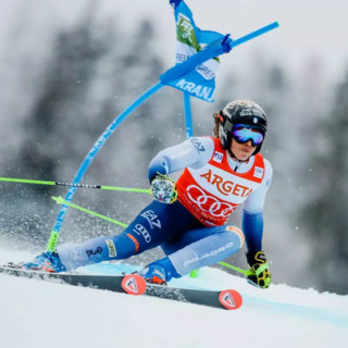 Brignone vince il Super-G di La Thuile e ipoteca la Coppa