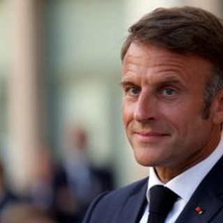 Francia, Macron e le richieste di dimissioni: &quot;E' fiction&quot;