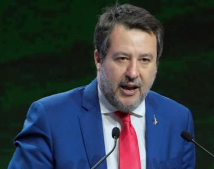 Salvini: &quot;Debito se lavorano aziende italiane, non per arricchire Germania o Francia&quot;