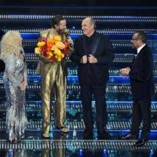 Sanremo 2025, indagine Socialcom: &quot;Festival da record, un milione di post per prima serata&quot;