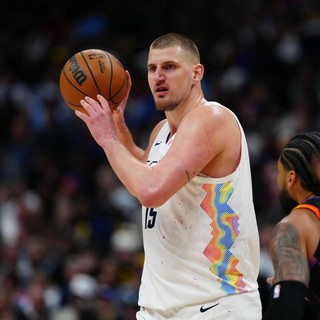 Cleveland fa 13, Denver vince all’overtime con super Jokic