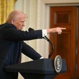 Trump: &quot;Ultimo avvertimento ad Hamas, se non rilasciate gli ostaggi siete morti&quot;